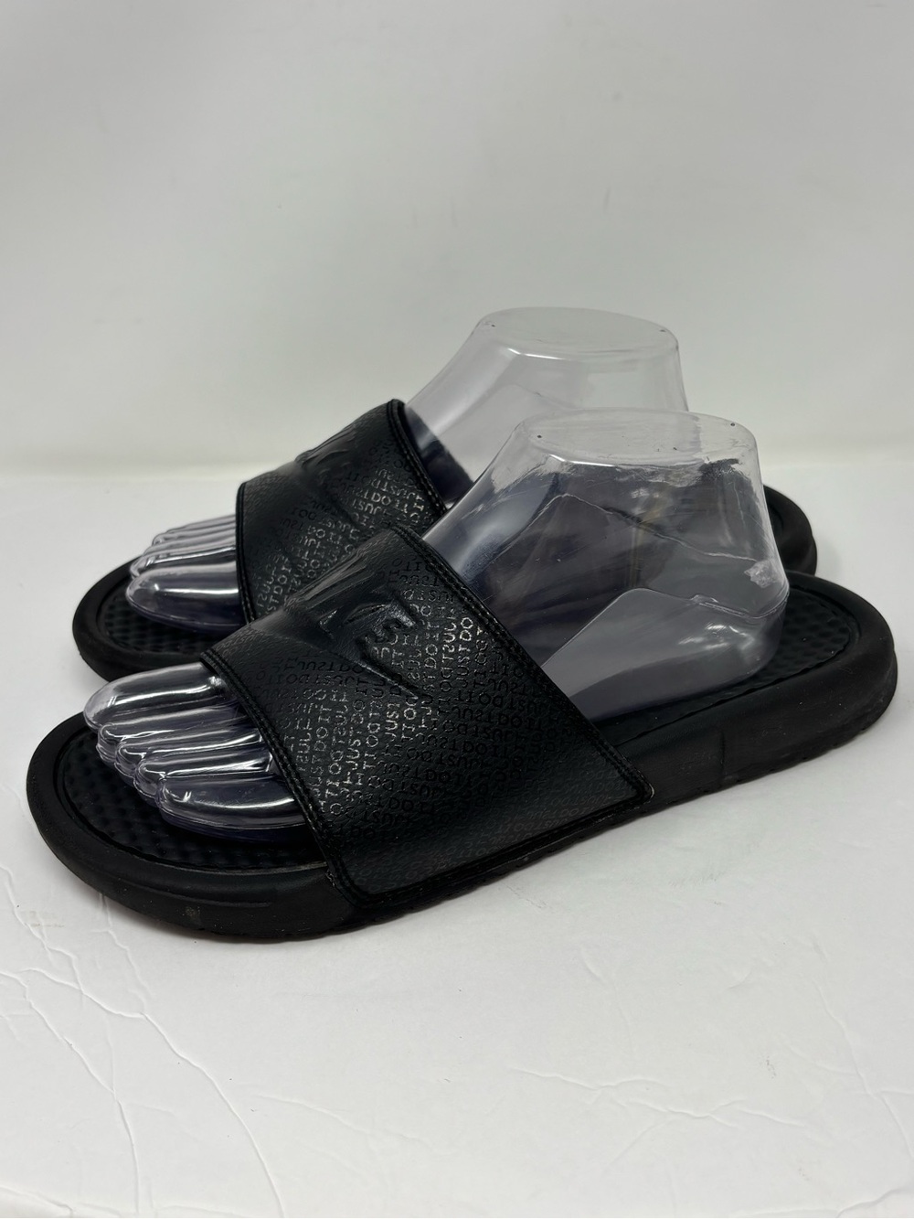 NIKE Benassi JDI Slides Men’s 8 Women’s 9 Slip On Sandals Lightweight Beachy